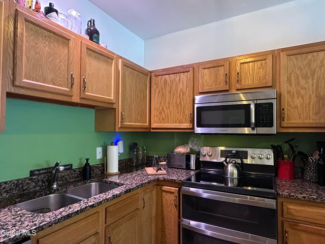 406 Worthington Terrace, North Greenbush, NY 12198