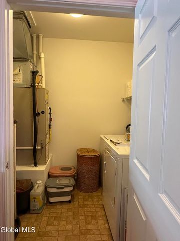 406 Worthington Terrace, North Greenbush, NY 12198