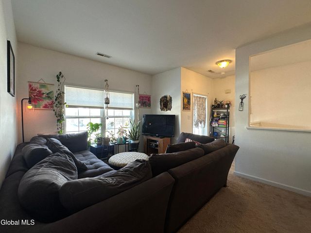 406 Worthington Terrace, North Greenbush, NY 12198