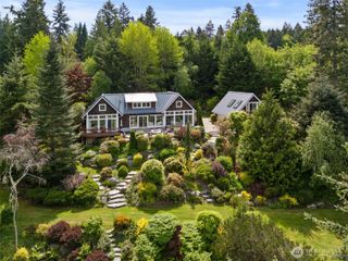 9811 Glacis Drive NE, Olympia, WA 98516