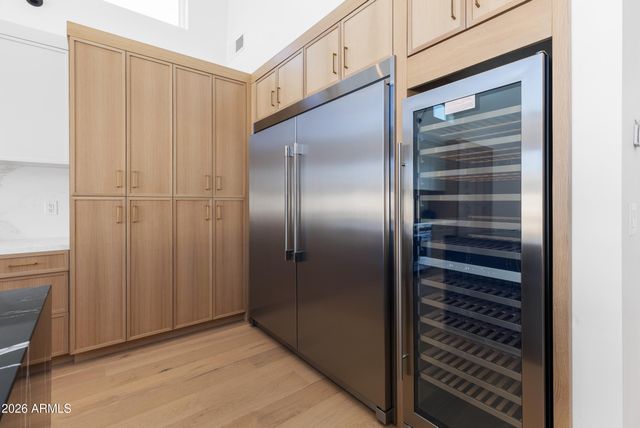 4852 E PICCADILLY Road, Phoenix, AZ 85018