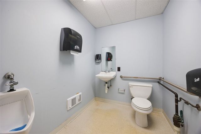 673 Morganza Road, Cecil, PA 15317