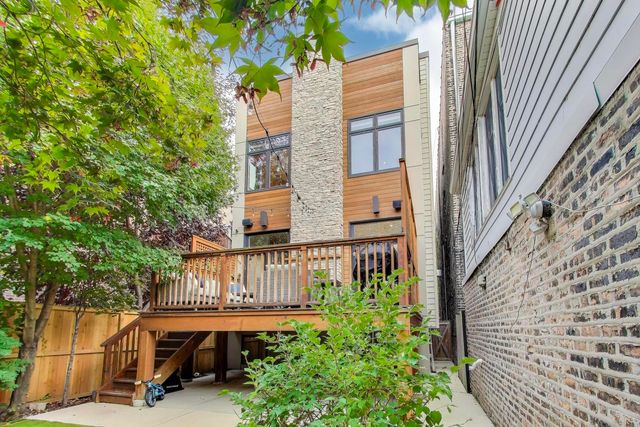 1856 W HURON Street, Chicago, IL 60622