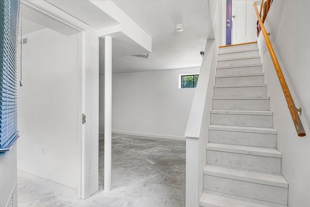5 Field Rd, Gloucester, MA 01930