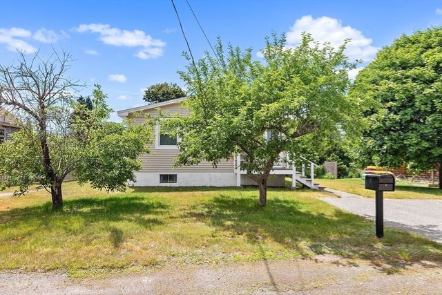 5 Field Rd, Gloucester, MA 01930
