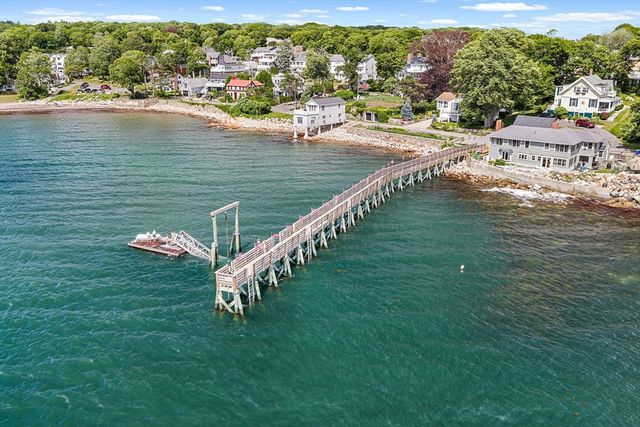 5 Field Rd, Gloucester, MA 01930