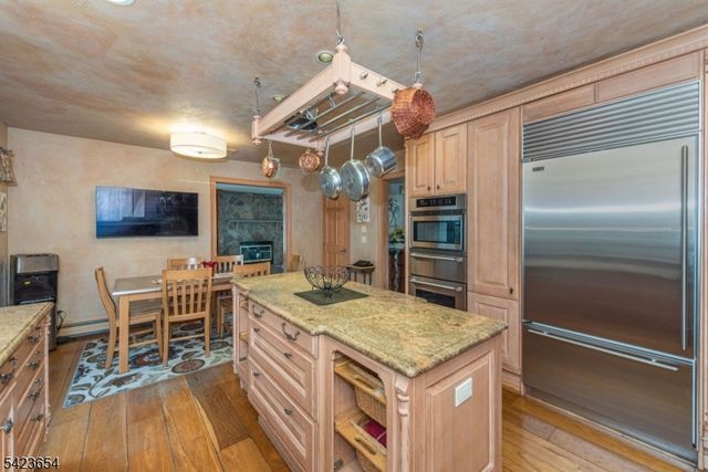 144 Notch Rd, Jefferson Twp., NJ 07438