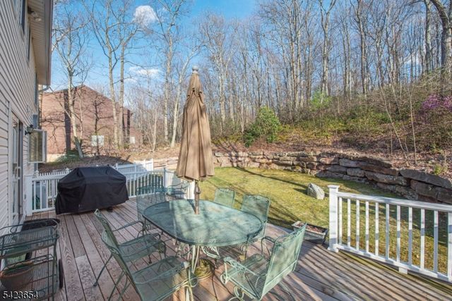 144 Notch Rd, Jefferson Twp., NJ 07438