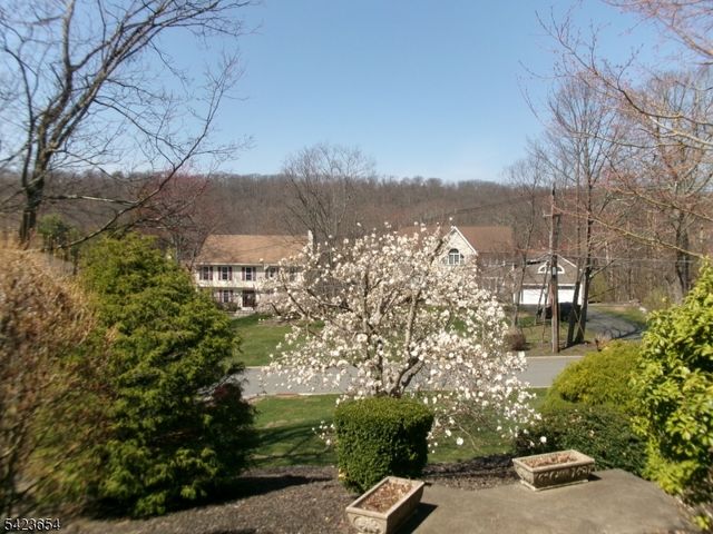 144 Notch Rd, Jefferson Twp., NJ 07438