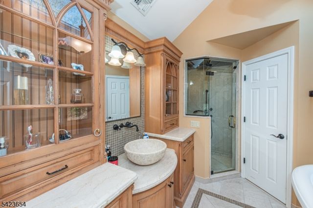 144 Notch Rd, Jefferson Twp., NJ 07438