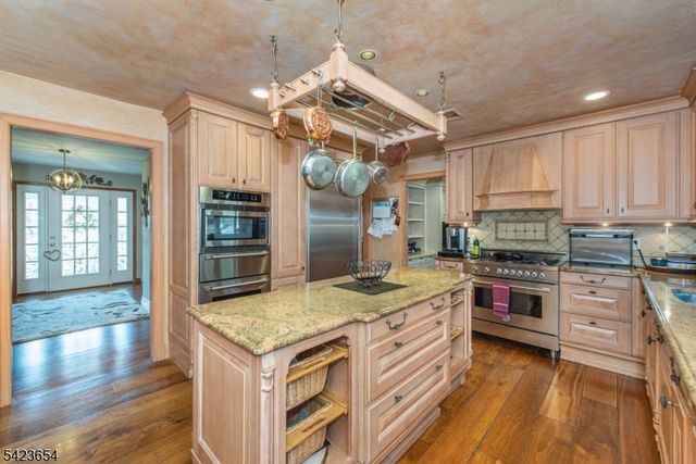 144 Notch Rd, Jefferson Twp., NJ 07438