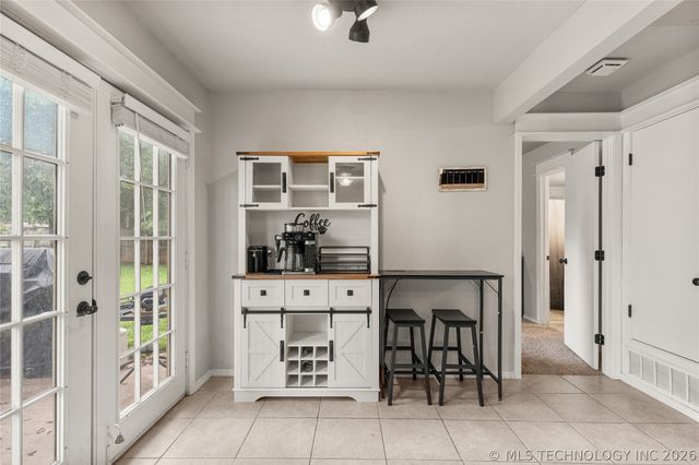 1520 E 67th Court, Tulsa, OK 74136