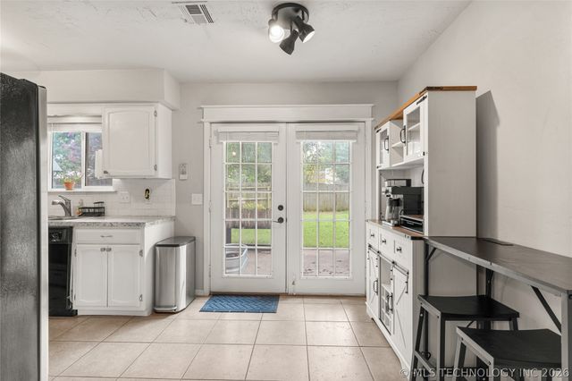 1520 E 67th Court, Tulsa, OK 74136