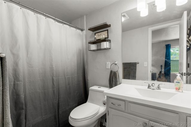 1520 E 67th Court, Tulsa, OK 74136