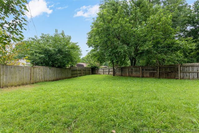 1520 E 67th Court, Tulsa, OK 74136