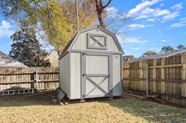 9722 E Swingalong Ave, Baton Rouge, LA 70814