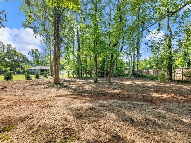 101 Maddox Road, Buford, GA 30518