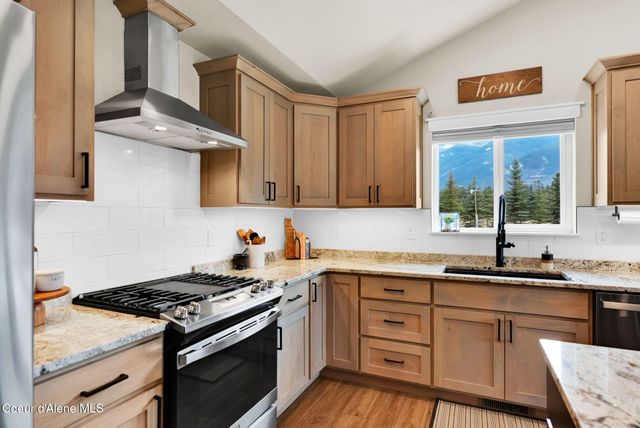 134 Leelah LN, Bonners Ferry, ID 83805