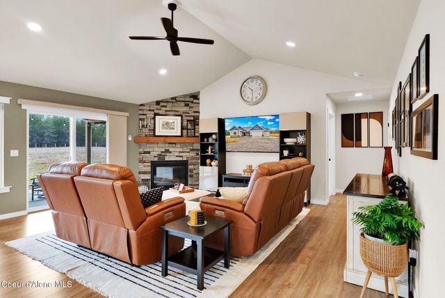 134 Leelah LN, Bonners Ferry, ID 83805