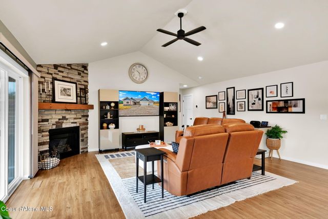 134 Leelah LN, Bonners Ferry, ID 83805