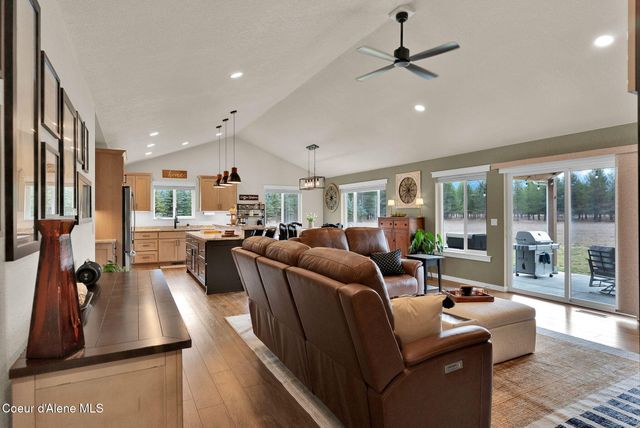 134 Leelah LN, Bonners Ferry, ID 83805