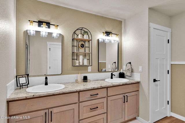 134 Leelah LN, Bonners Ferry, ID 83805