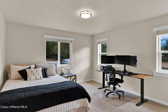 134 Leelah LN, Bonners Ferry, ID 83805