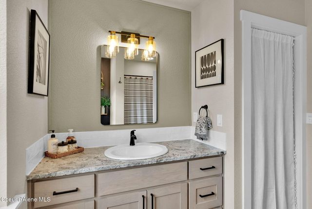 134 Leelah LN, Bonners Ferry, ID 83805