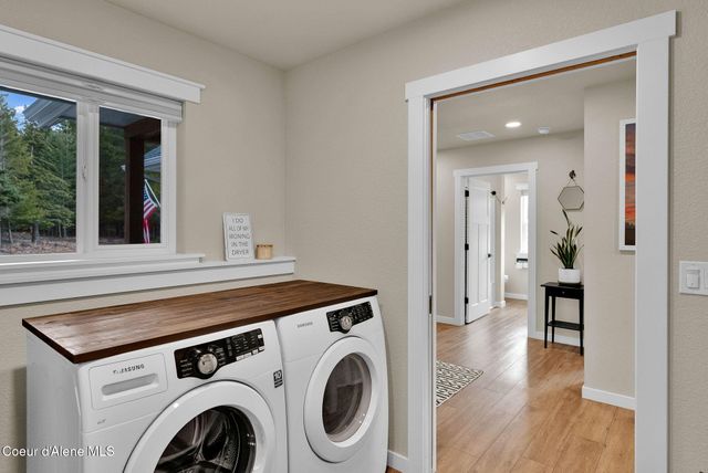 134 Leelah LN, Bonners Ferry, ID 83805