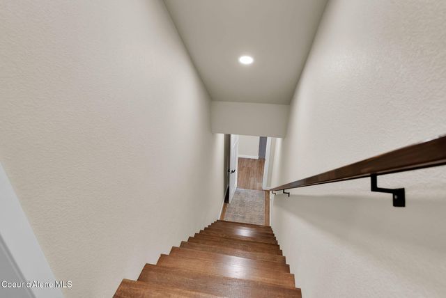 134 Leelah LN, Bonners Ferry, ID 83805