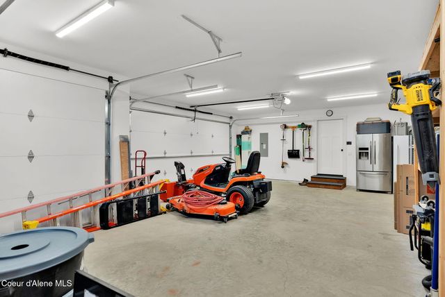 134 Leelah LN, Bonners Ferry, ID 83805