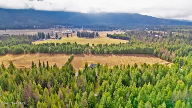 134 Leelah LN, Bonners Ferry, ID 83805