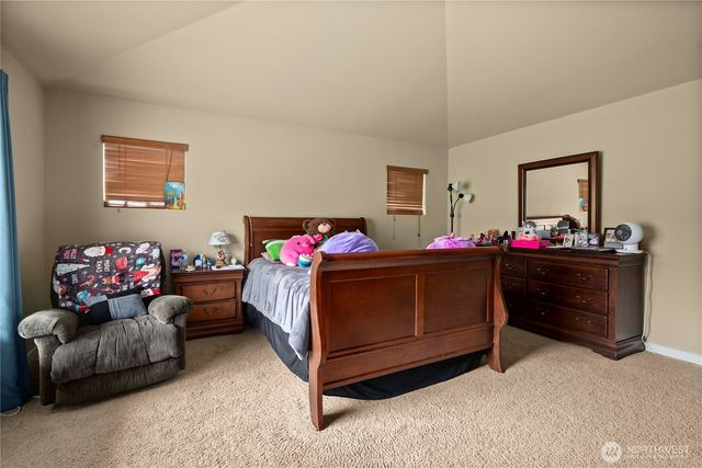 6321 Victoria Avenue SE, Auburn, WA 98092