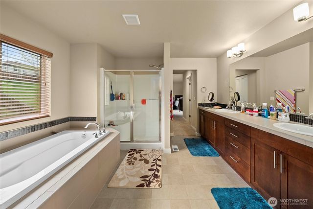 6321 Victoria Avenue SE, Auburn, WA 98092