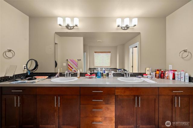 6321 Victoria Avenue SE, Auburn, WA 98092