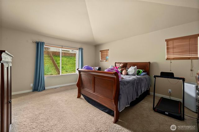 6321 Victoria Avenue SE, Auburn, WA 98092