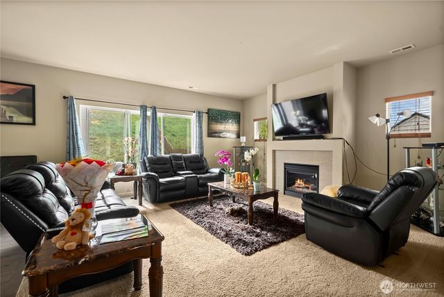 6321 Victoria Avenue SE, Auburn, WA 98092