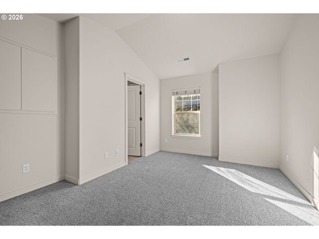 8778 Ne DELAMERE Way, Hillsboro, OR 97006