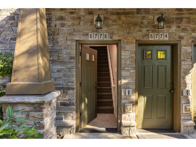 8778 Ne DELAMERE Way, Hillsboro, OR 97006