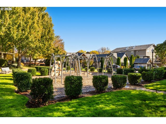 8778 Ne DELAMERE Way, Hillsboro, OR 97006