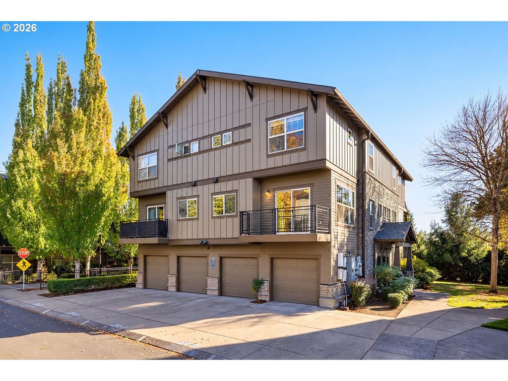 8778 Ne DELAMERE Way, Hillsboro, OR 97006
