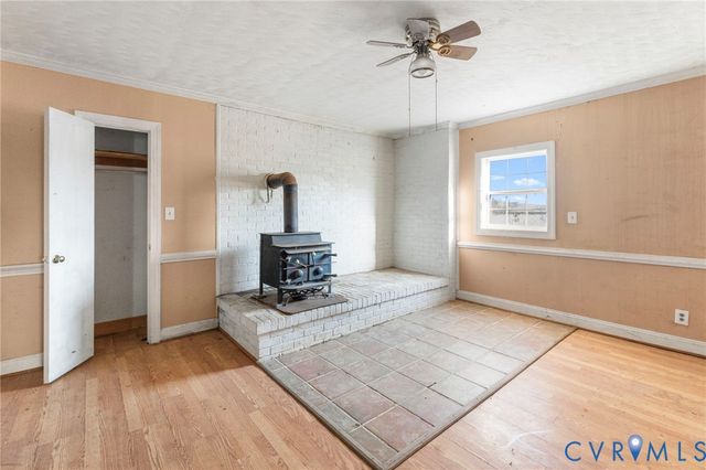 9144 General Puller Hwy, Topping, VA 23169