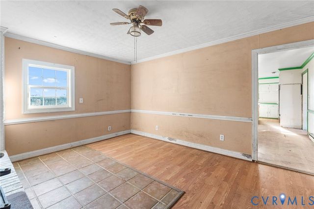 9144 General Puller Hwy, Topping, VA 23169