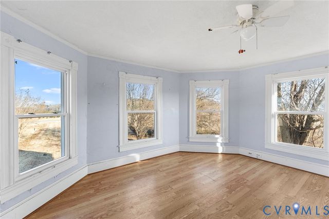 9144 General Puller Hwy, Topping, VA 23169