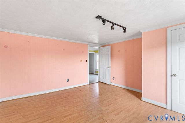 9144 General Puller Hwy, Topping, VA 23169