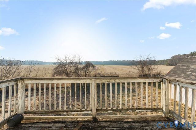 9144 General Puller Hwy, Topping, VA 23169