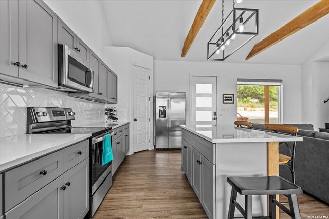 537 Dusty Saddle, Canyon Lake, TX 78133