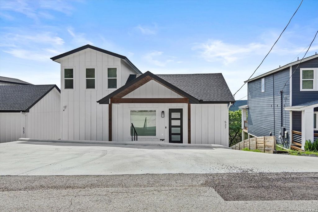 537 Dusty Saddle, Canyon Lake, TX 78133