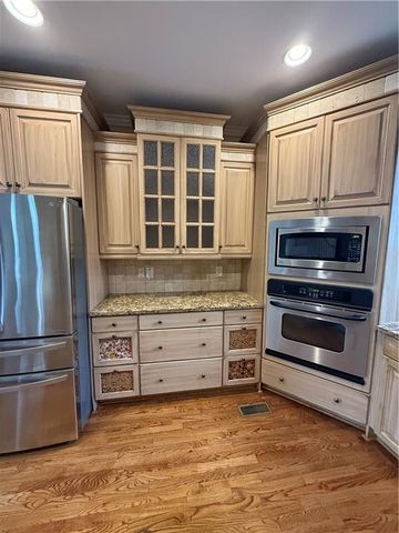 2002 Mccook NW Drive, Kennesaw, GA 30144