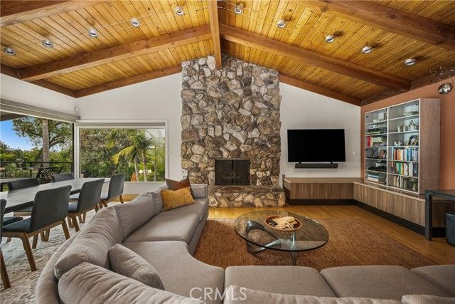 1360 Dana Pl, Fullerton, CA 92831